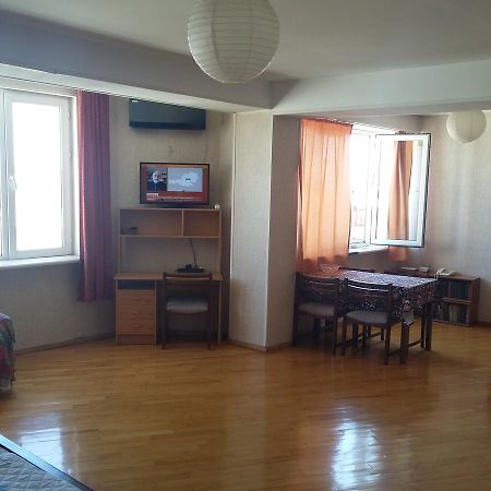 Good Apartment Tbilisi ภายนอก รูปภาพ
