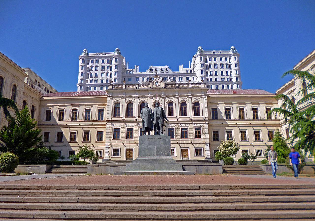 Good Apartment Tbilisi ภายนอก รูปภาพ
